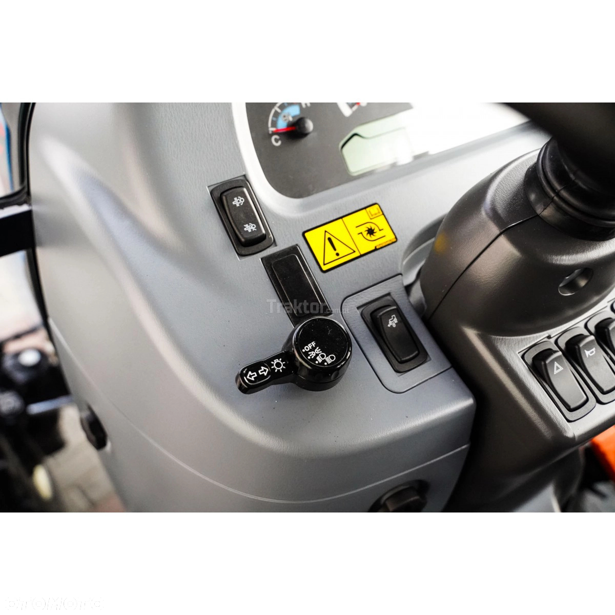 LS Traktor LS Tractor MT3.40 HST CAB 4WD 40 KM - 23