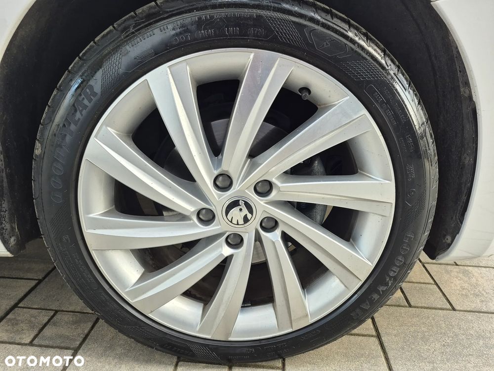 Skoda Octavia 2.0 TDI Style DSG - 27