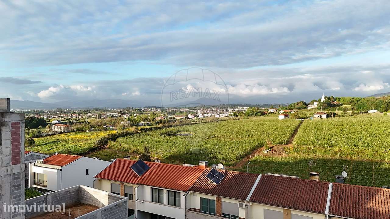 Terreno para Moradia c/ Projeto Totalmente Aprovado Pronto a Construir - Grande imagem: 2/8