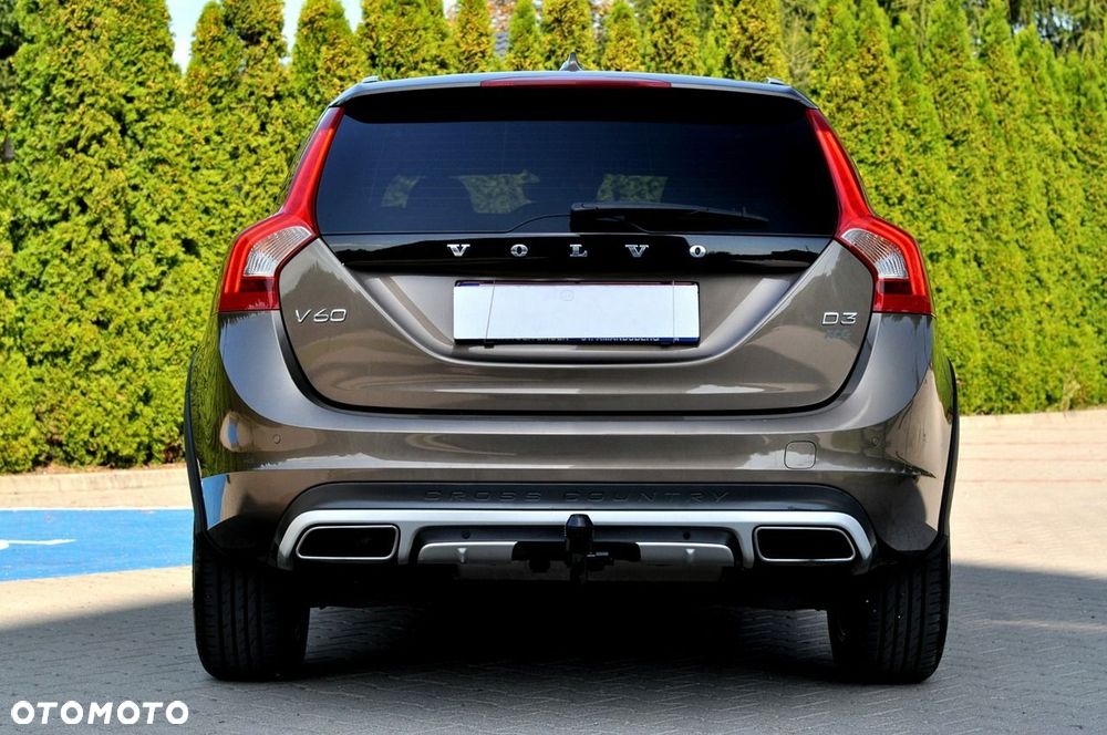Volvo V60 Cross Country D3 Drive-E Momentum - 28