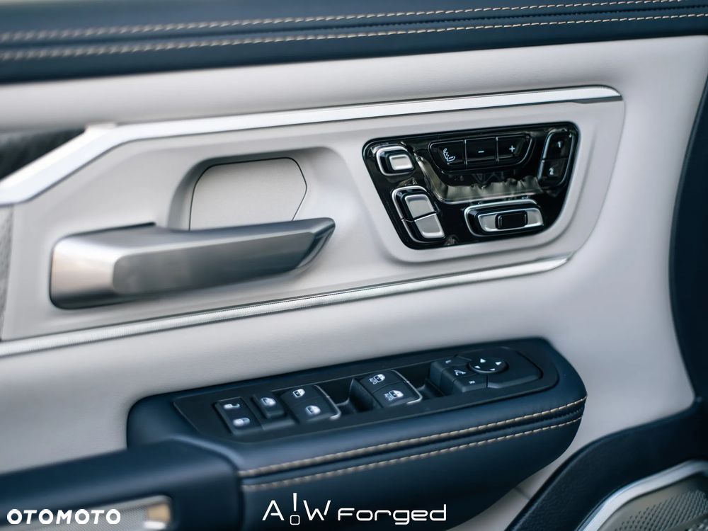 RAM 1500 Tungsten - 38