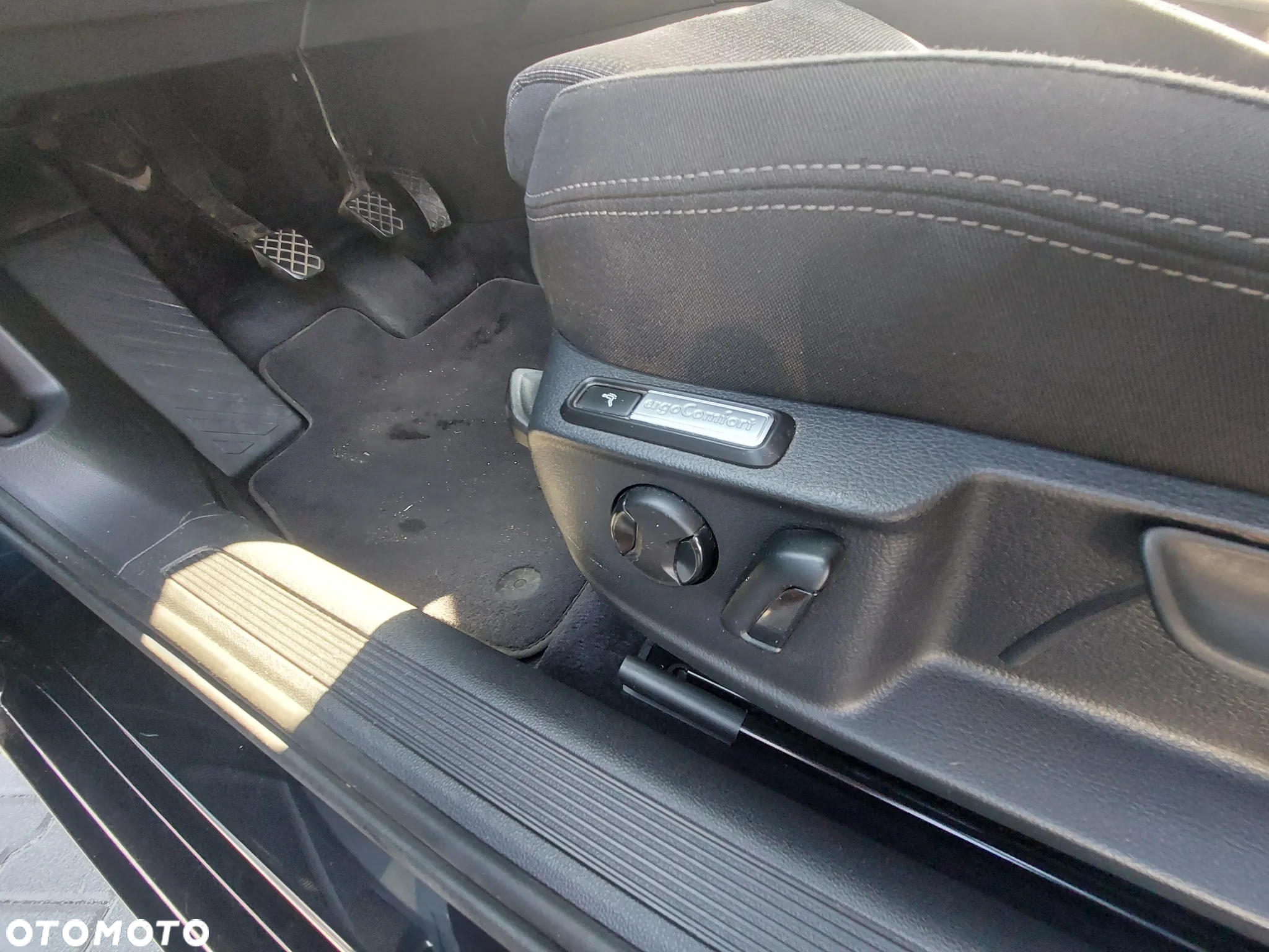 Volkswagen Passat - 16