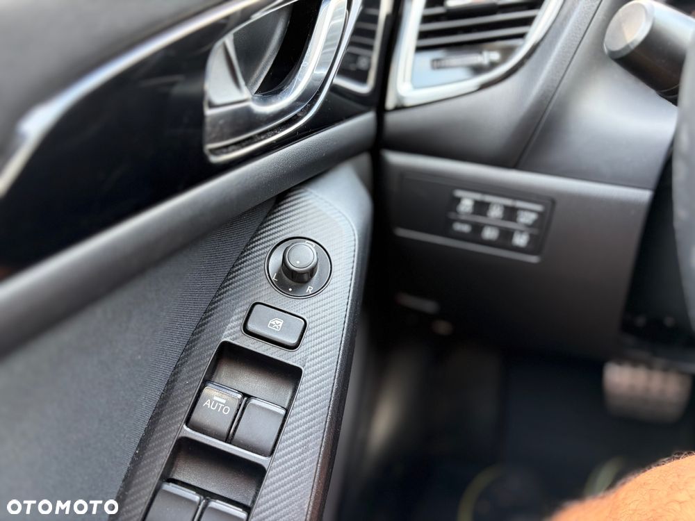 Mazda 3 SKYACTIV-D 150 Automatik Sports-Line - 32