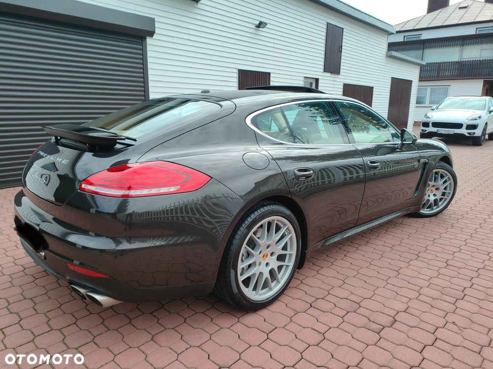 Porsche Panamera 4S - 7