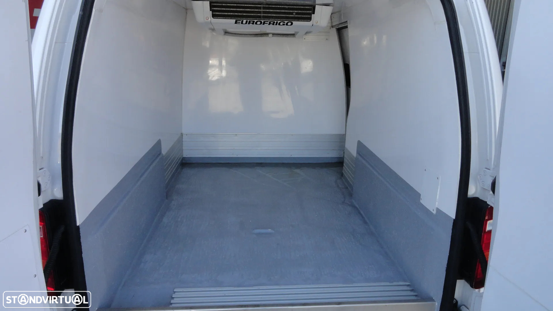 VW CADDY - 19