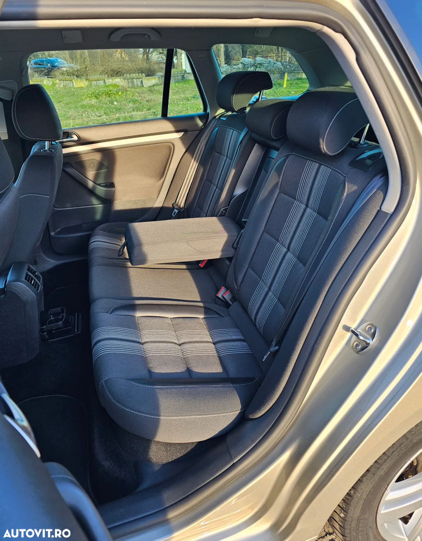 Volkswagen Golf 1.4 TSI DSG MATCH - 8