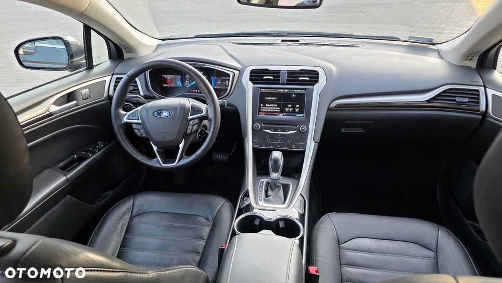 Ford Fusion 2.0 EcoBoost Titanium - 18