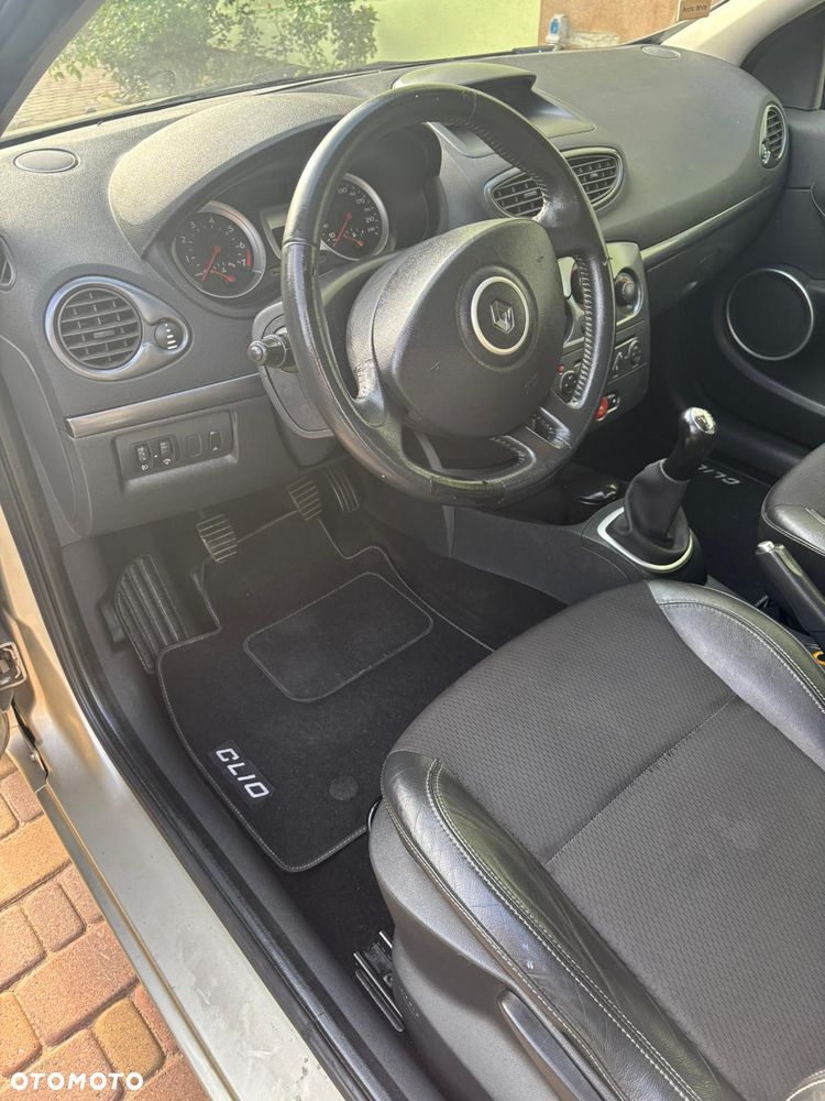 Renault Clio 1.6 16V Extreme - 8