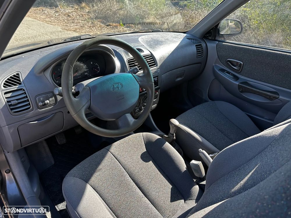 Hyundai Accent 1.3 Charme - 11