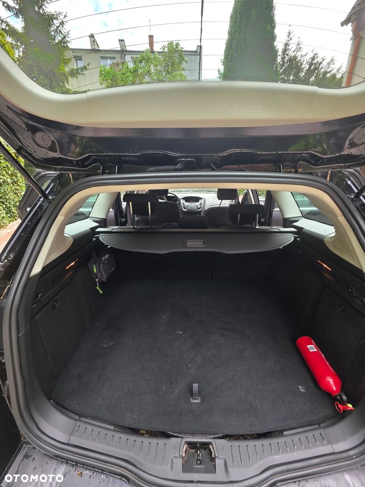 Ford Focus 1.5 TDCi SYNC Edition - 6