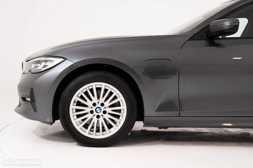 BMW 320 e Corporate Edition Auto - 13