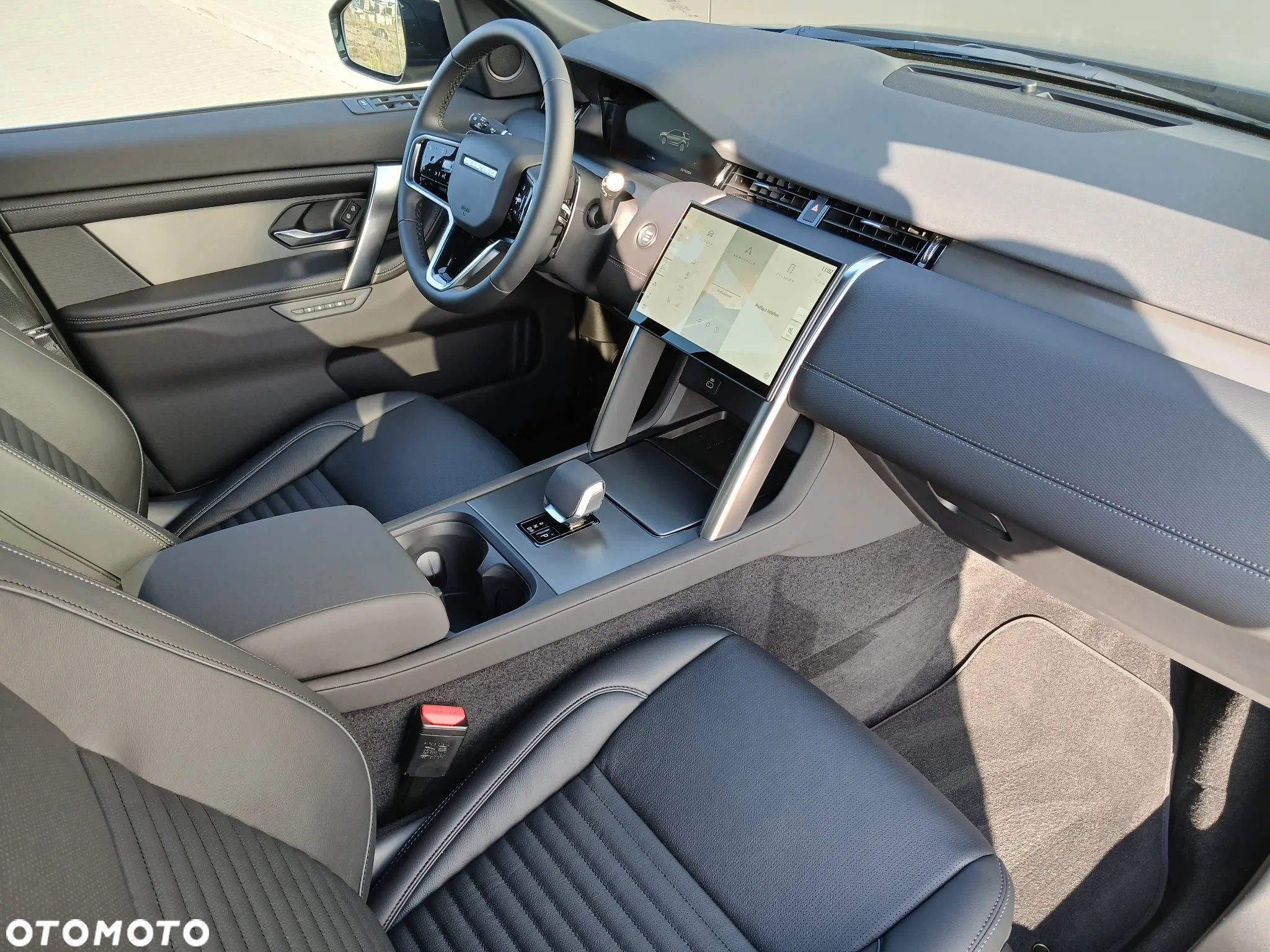 Land Rover Discovery Sport - 8