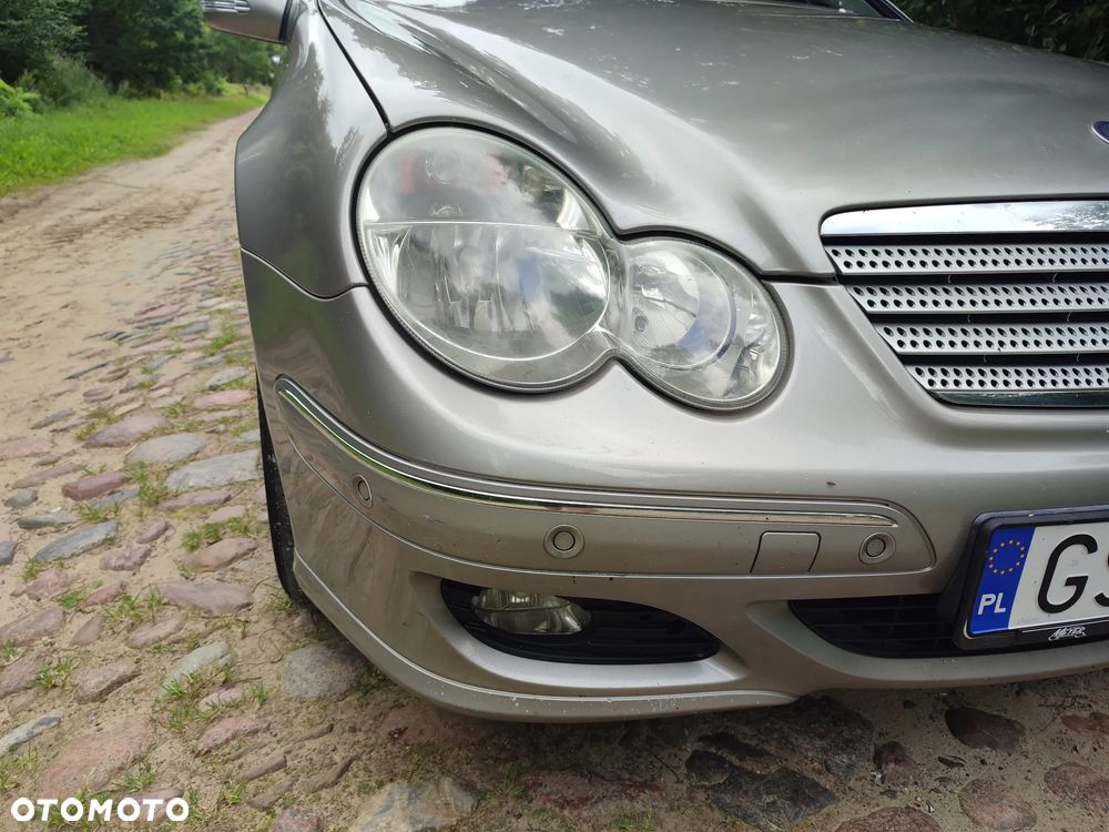 Mercedes-Benz Klasa C 220 CDI Sportcoupe Automatik - 27