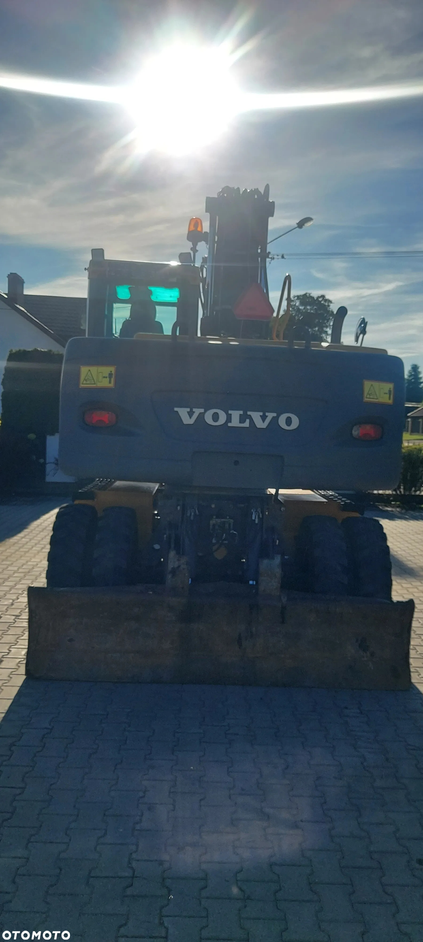 Volvo 140C, z 2008 roku, sprowadzona nie pracowała w kraju! - 4