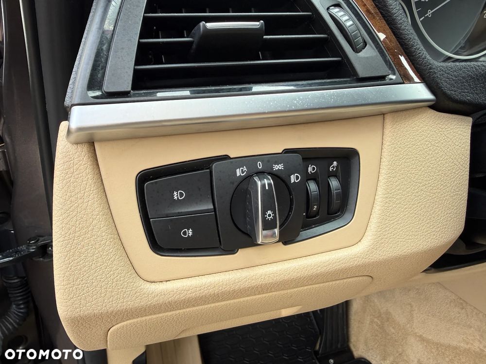 BMW Seria 3 318d Luxury Line - 20