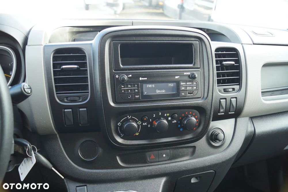 Renault Trafic - 15