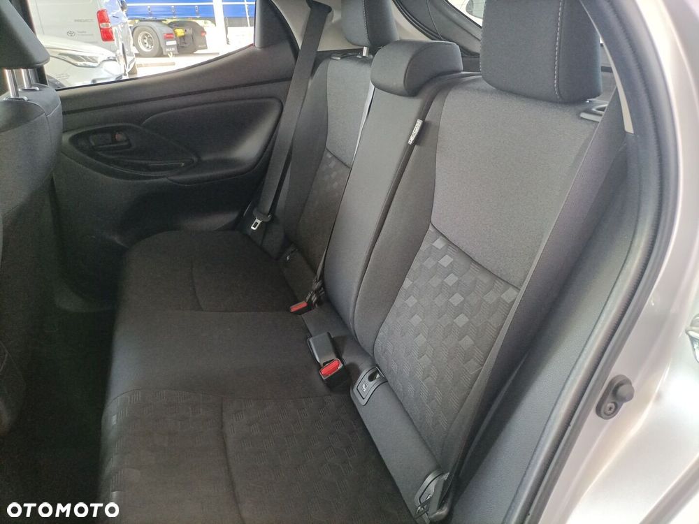 Toyota Yaris Hybrid 1.5 Style - 11