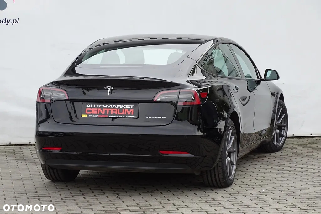 Tesla Model 3 Langstreckenbatterie Allradantrieb Dual Motor - 15