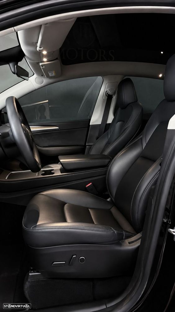 Tesla Model Y Standard - 12