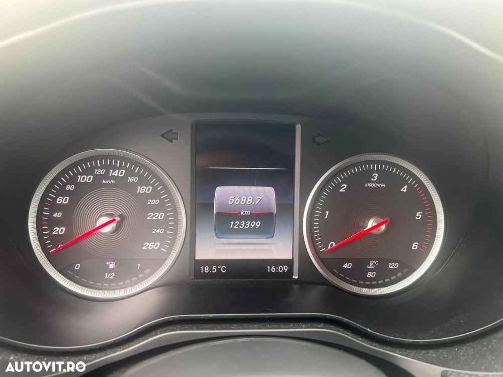 Mercedes-Benz X 220 d 4MATIC PURE - 9