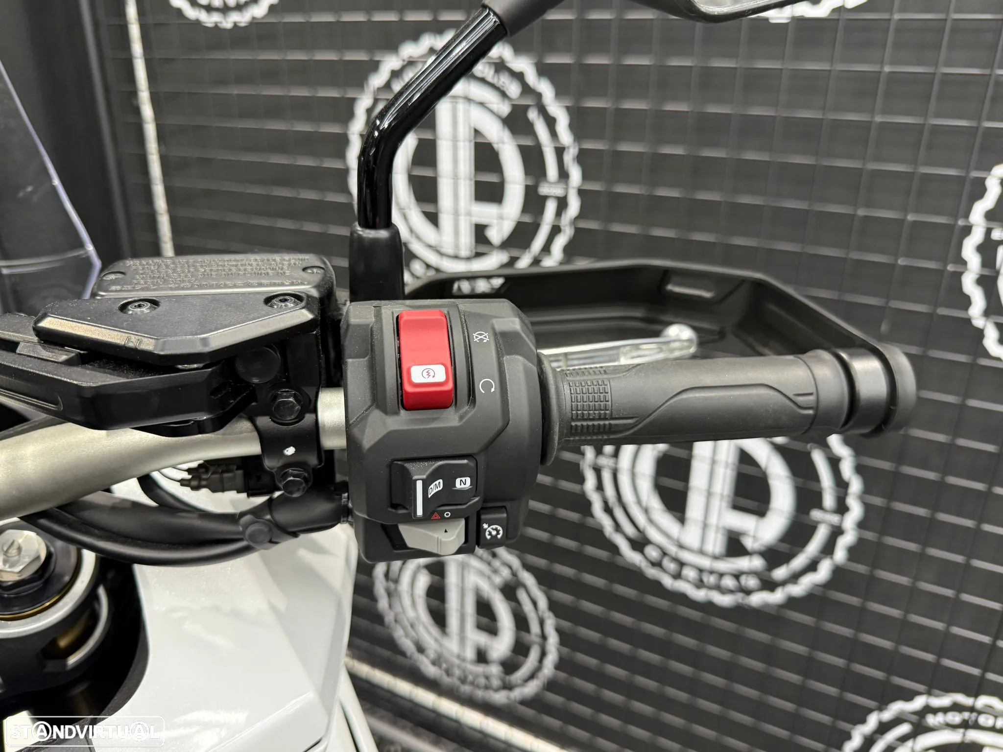 Honda X-ADV 750 - 8