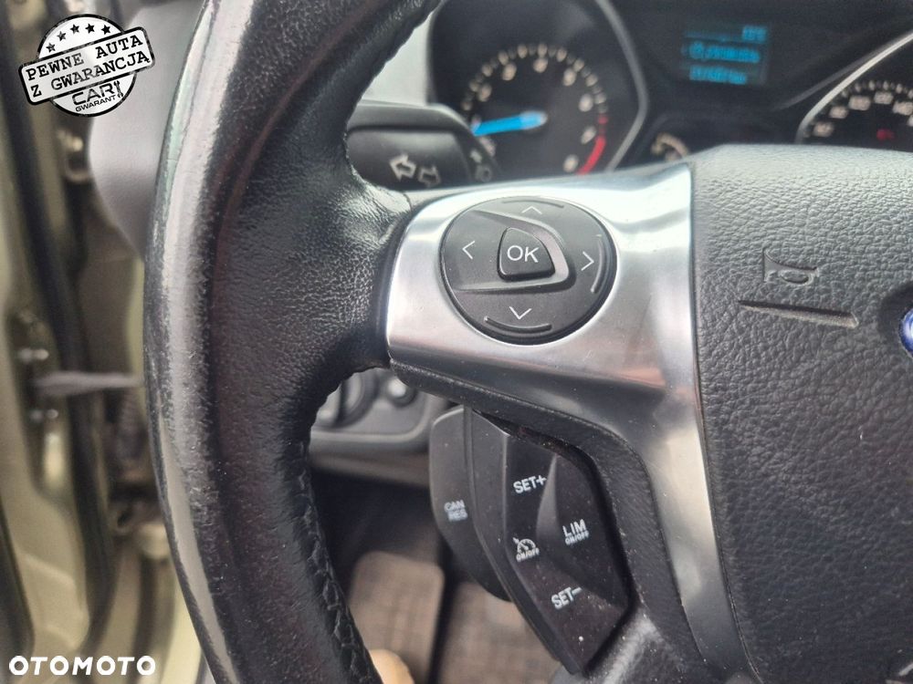 Ford Kuga - 25