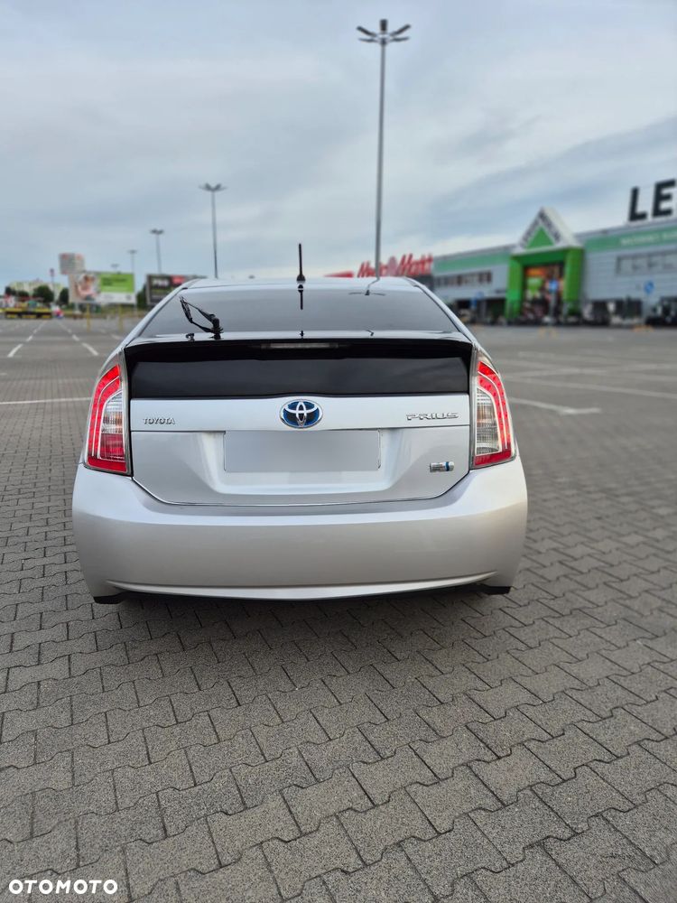 Toyota Prius 1.8 HSD Prestige - 10