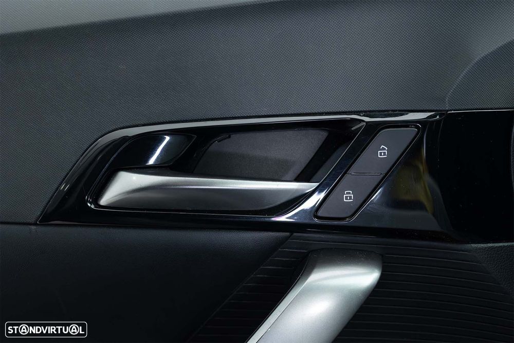 MG MG4 64 kWh Luxury - 59