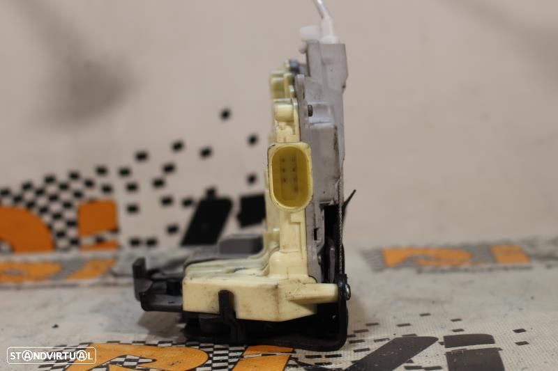 Fecho Da Porta Trás Direita Audi A3 (8P1)  4F0839016 / 4F0 839 016 - 3