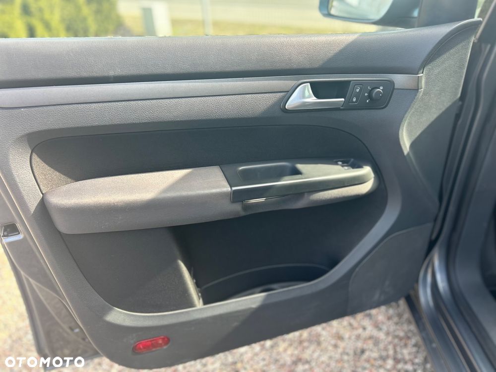 Volkswagen Touran 1.9 TDI DPF Conceptline - 15