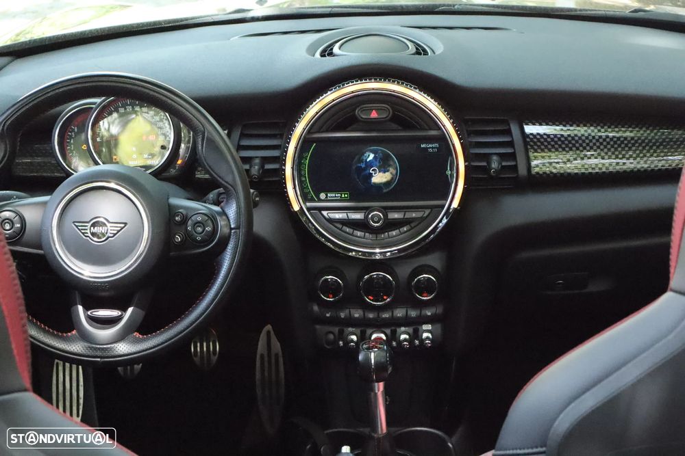 MINI Cabrio John Cooper Works - 14