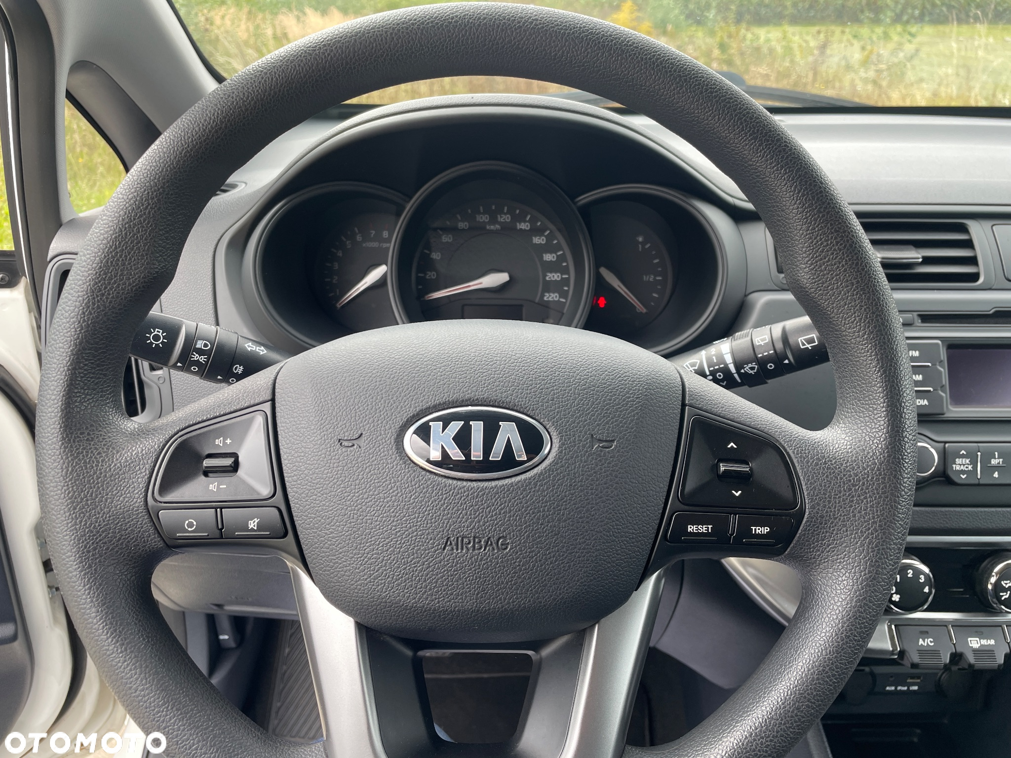 Kia Rio 1.2 Dream Team Edition - 10