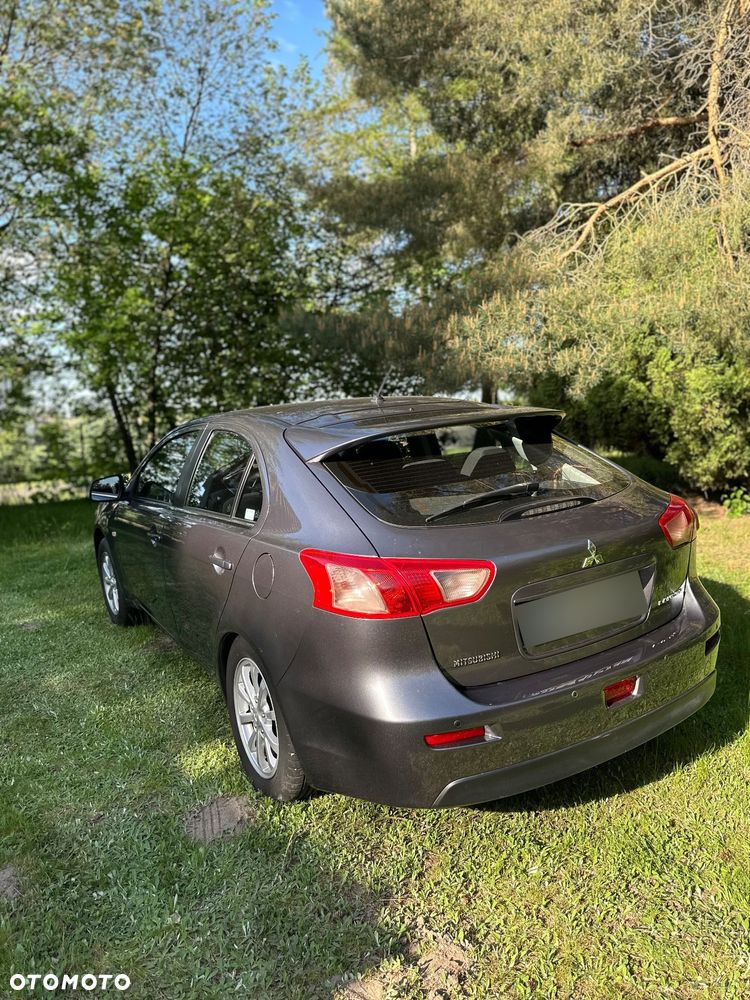 Mitsubishi Lancer 1.6 Invite - 9