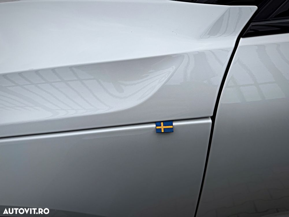 Volvo XC 40 D4 AWD R-Design - 22