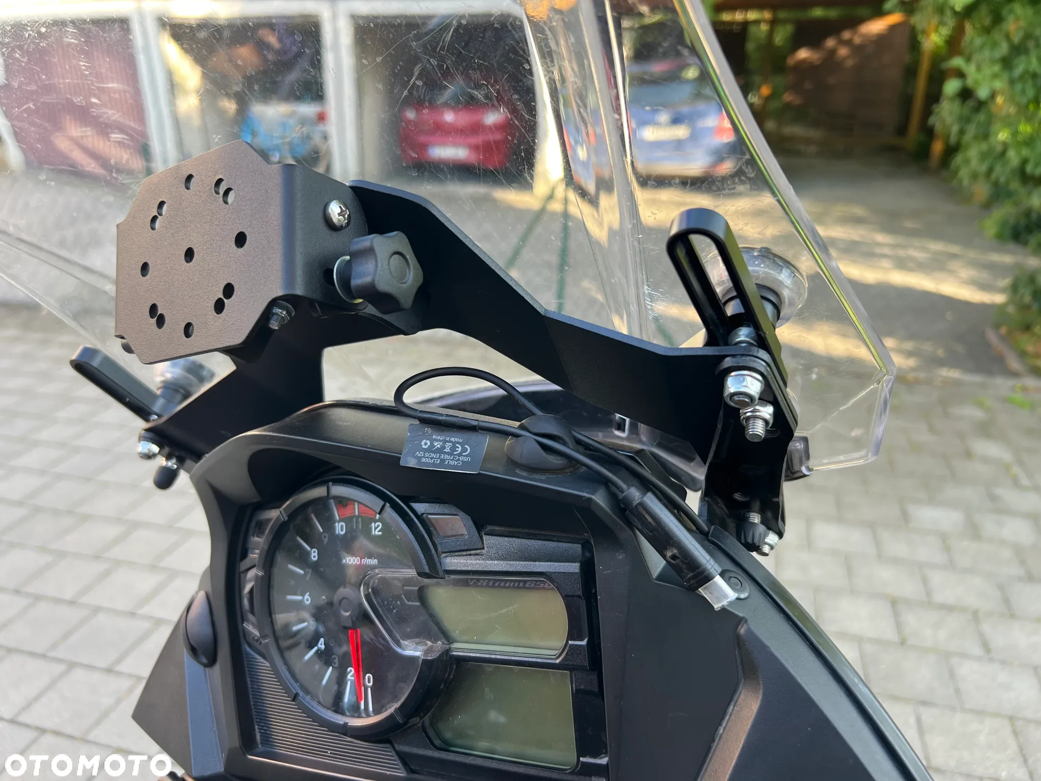 Suzuki V-STROM - 9