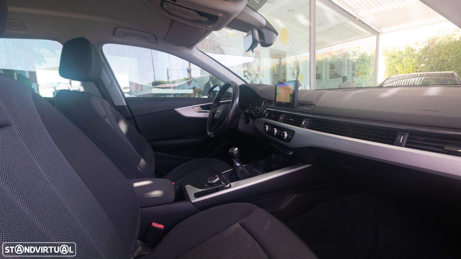 Audi A4 Avant 2.0 TDI - 9