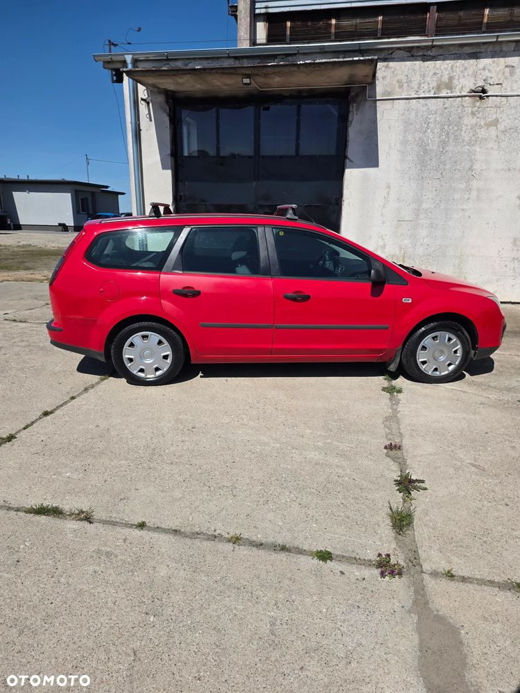 Ford Focus 1.6 TDCi Ambiente - 8