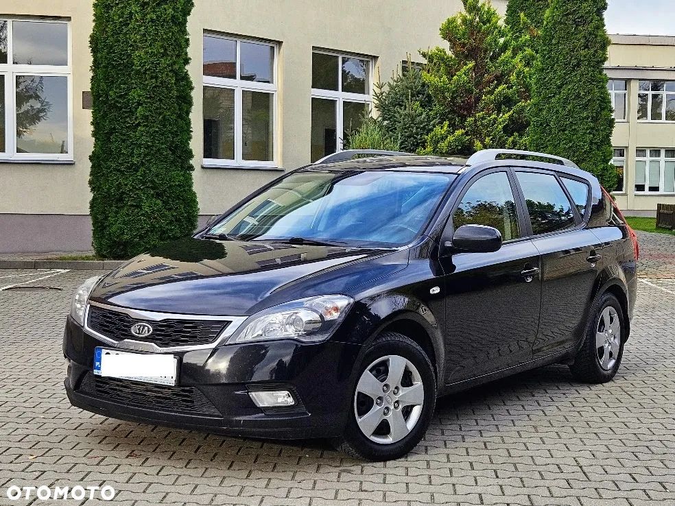 Kia Ceed 2012 photo 2