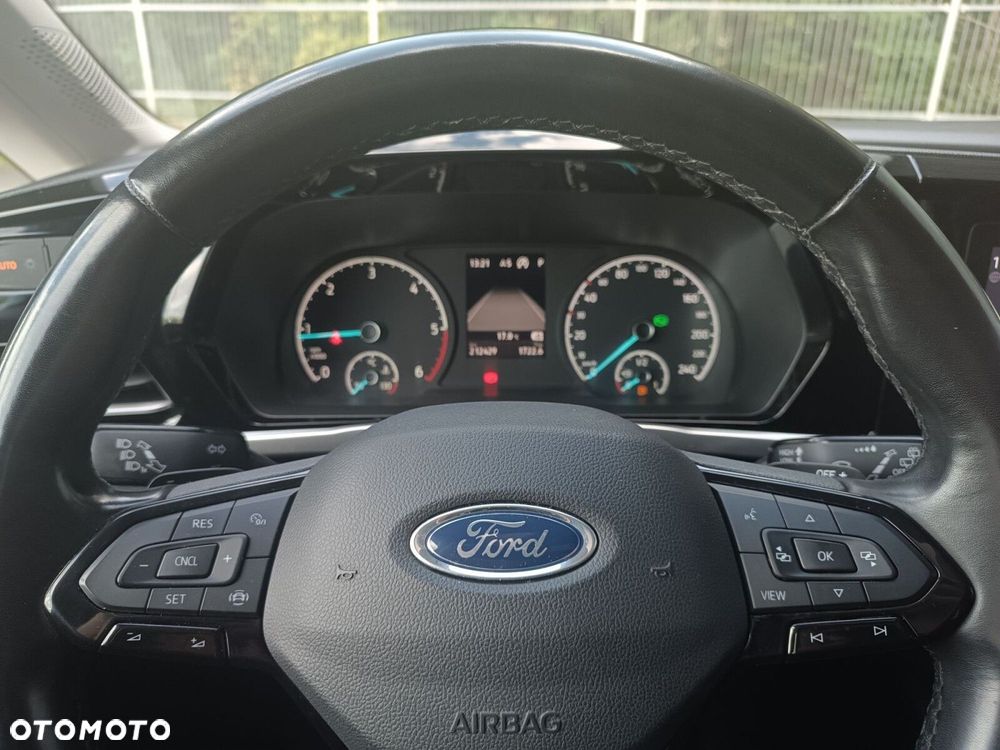 Ford Tourneo Connect Grand - 16