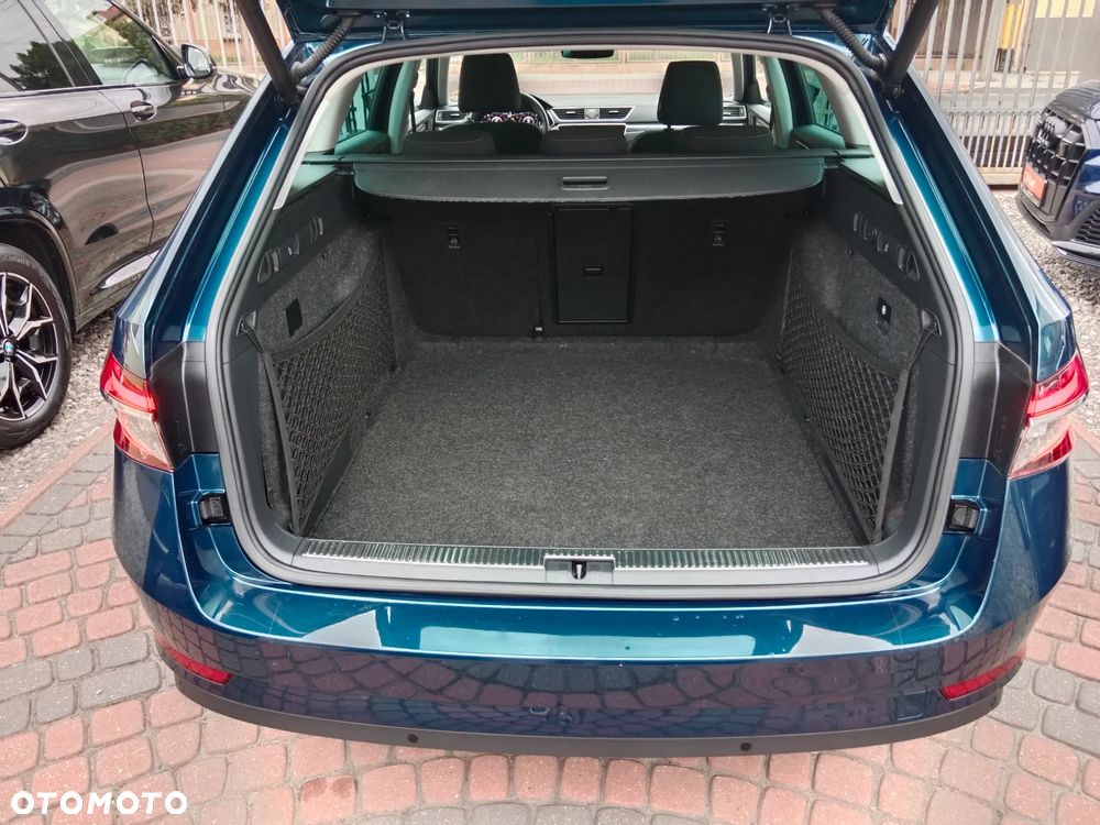 Skoda Superb 2.0 TDI SCR Style DSG - 17