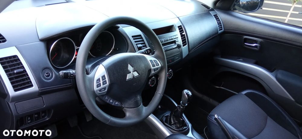 Mitsubishi Outlander - 19