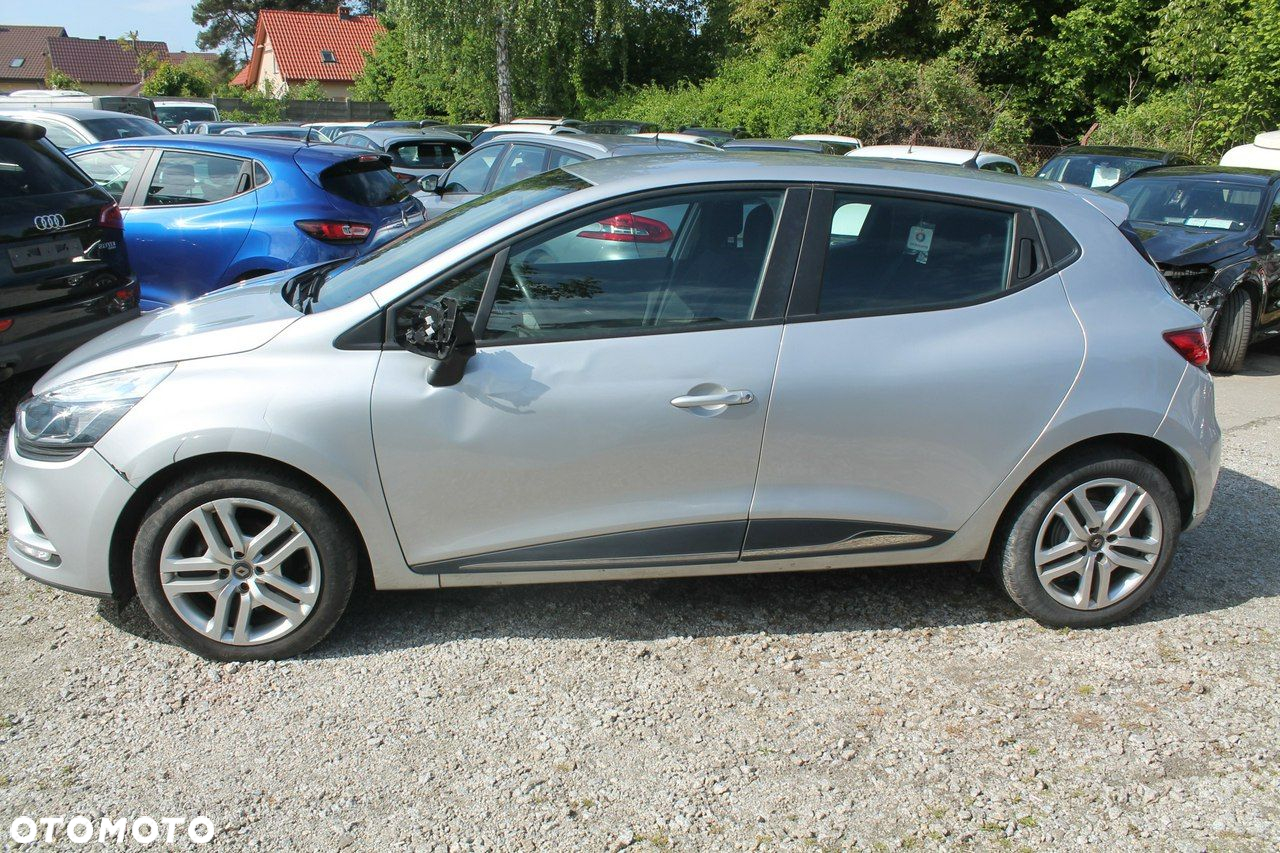 Renault Clio - 8