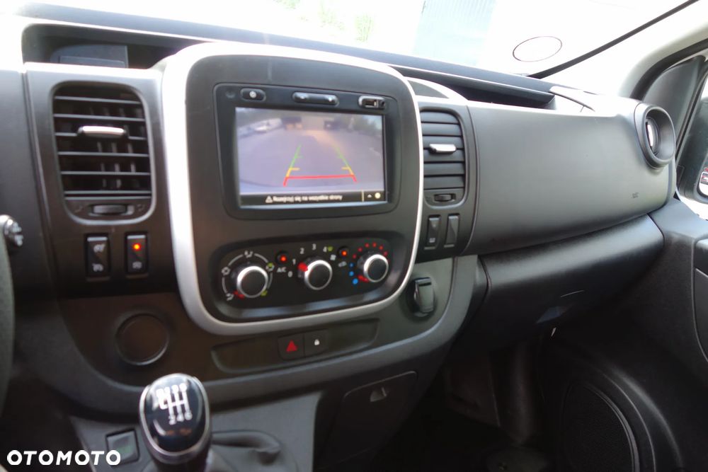 Renault Trafic 2.0 DCI 120 KM Klima Kamera Ledy - 25