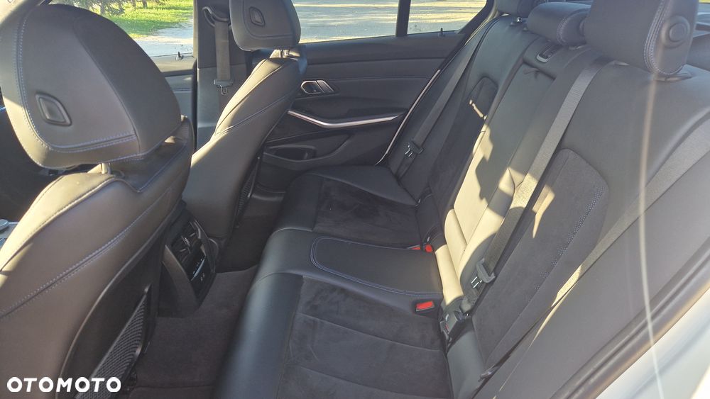 BMW Seria 3 330d MHEV M Sport sport - 13