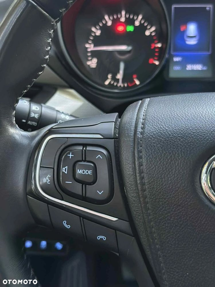 Toyota Avensis Touring Sports 1.8 Executive - 20