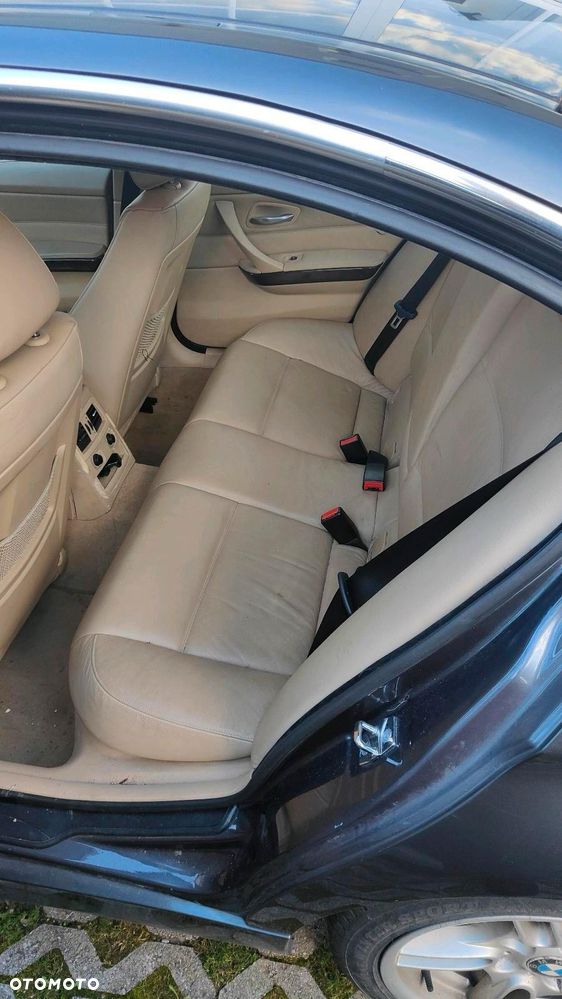 BMW Seria 3 325i - 7