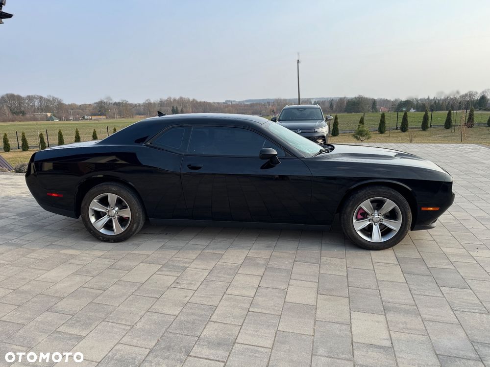 Dodge Challenger - 4