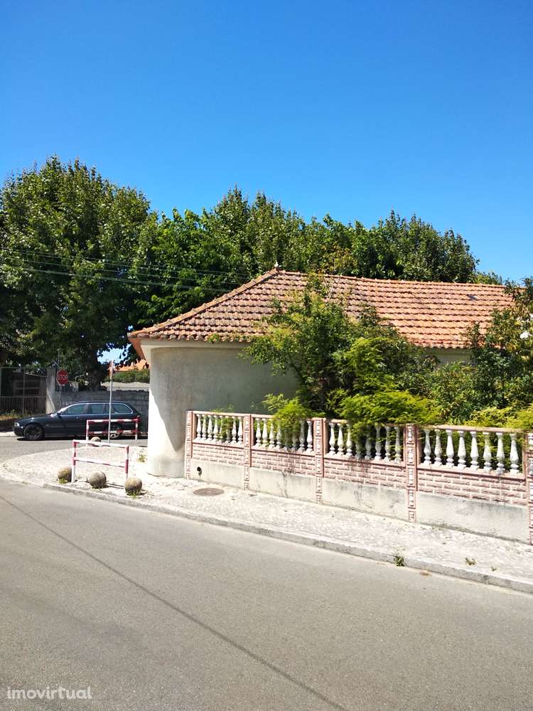 RESERVADA-Moradia de R/C, HABITÁVEL, c/ licença, a 5m do Centro. - Grande imagem: 4/16