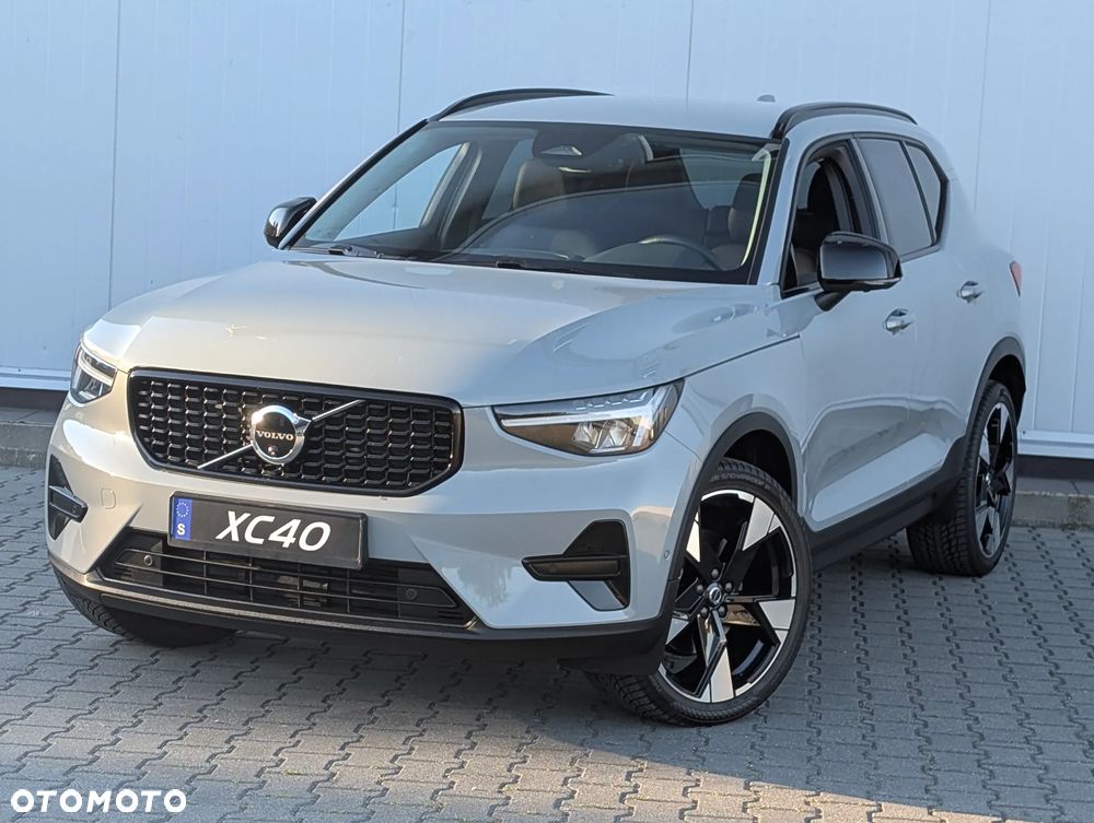 Volvo XC 40 B4 AWD Ultimate Dark - 6