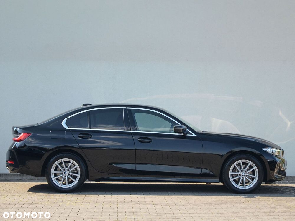 BMW Seria 3 318i - 12